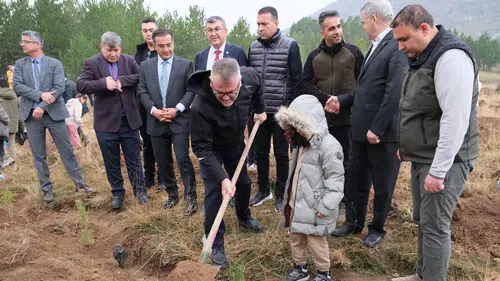 Seydişehir’de bin 500 fidan toprakla buluştu!