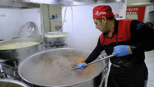 Konya’da toplu yemekte güvenin adı: Nokta Hazır Yemek