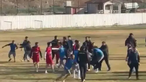 Konya'da futbol müsabakasında kavga! Yaralılar var