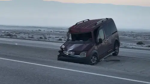 Konya'da kontrolden çıkan araç takla attı
