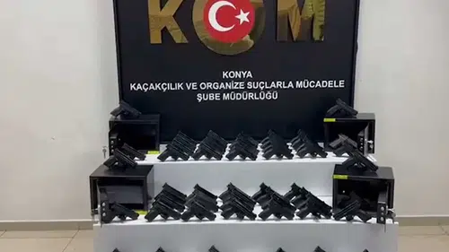 Konya'da kaçak silah operasyonu! Çok sayıda silah ele geçirildi