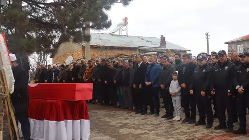 Konya’da vefat eden polis memuru gözyaşlarıyla toprağa verildi