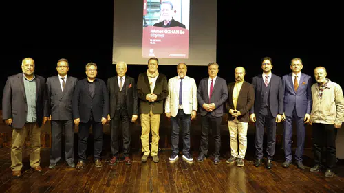 NEÜ’de Devlet Sanatçısı Özhan’dan gençlere mesaj: “Musiki sadece ses değildir”