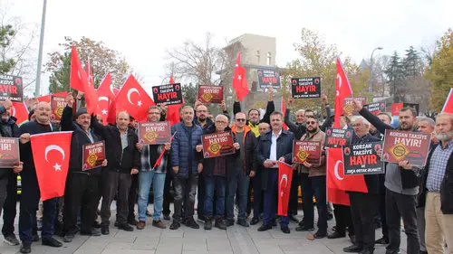 Eylem yaptılar! Konya’da taksicilerden korsan taksi isyanı