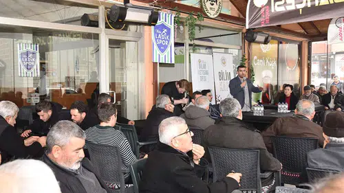 Konya'da akademisyenler vatandaşların sorularını kıraathanede yanıtladı