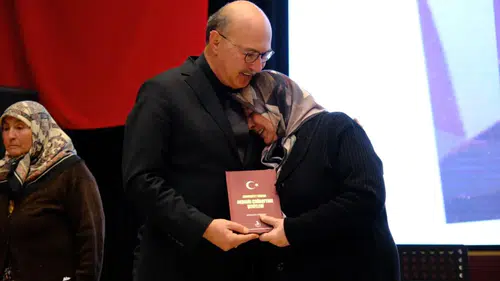 Akşehir Belediyesi’nden şehitlere vefa