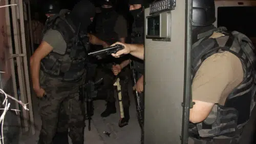 Çatışma çıktı! 7 polis yaralı