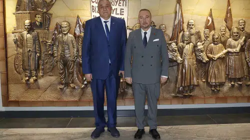 Belediyeler arası iş birliği! Konya'daki belediye başkanı CHP'li başkanla görüştü