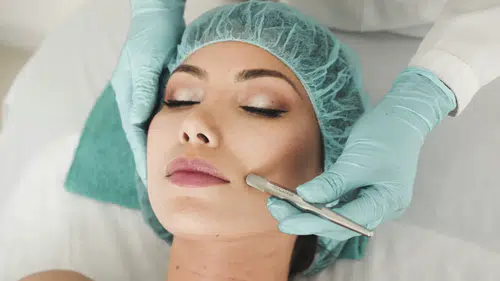 Konya'da estetik rüzgarı: "Yaşlanmadan gençleşmek istiyorlar"