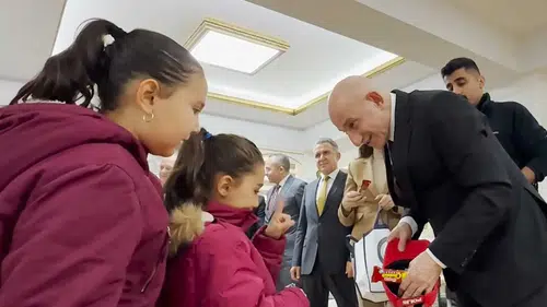 Konya emniyetinden çocuklara şivlilik sürprizi