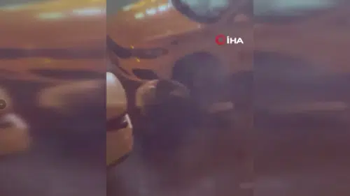 Kadınların taksi parası kavgası! Ücret yüzünden birbirlerine girdiler (VİDEO HABER)