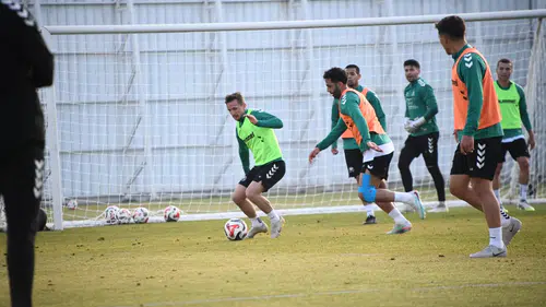 Konyaspor'da izin sona erdi! Fenerbahçe maçı için yeniden topbaşı