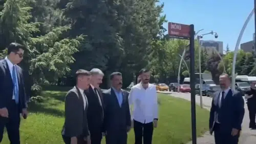 Konyalı Bakan Çiftçi’den alışılmışın dışında görüntü! Yaptığı hareket gündem oldu