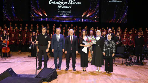 Konya Valisi Akın konsere katıldı