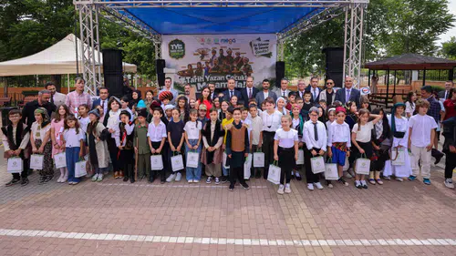 Konya'da tarih yeniden canlandı! Çocuklar 77 Türk büyüğünü sahneye taşıdı