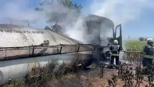 Konya'da dehşet anları! Devrilen tanker alev topuna döndü