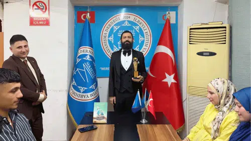 Nobel Barış Ödülü adayı Akif Manaf'a bir ödül daha!