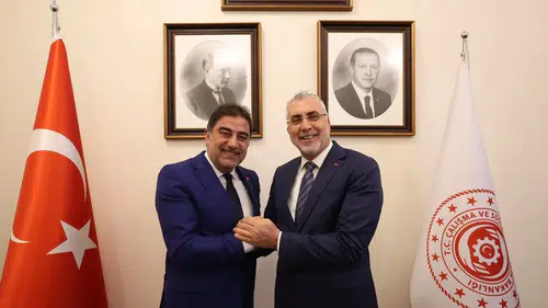 Konya Vekili Karaman ile Bakan Işıkhan’dan samimi fotoğraf!