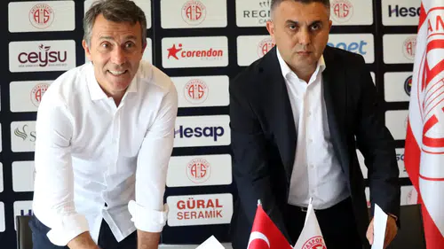 Konyaspor'un eski hocası Bülent Korkmaz imzayı attı