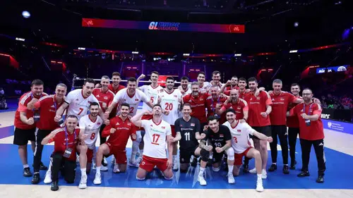 Filenin Efeleri rakibine set vermedi