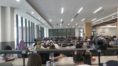 Türkiye'ye örnek! Konya'daki kütüphane ilgi odağı oldu