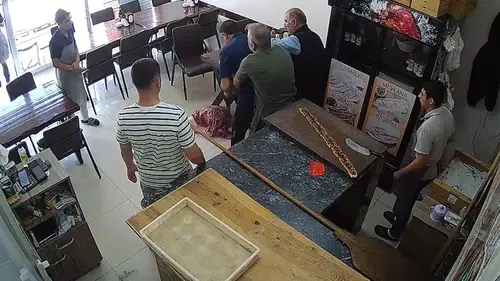 Konya'da etli ekmek yerken boğuluyordu! İşletmeci hayatını kurtardı