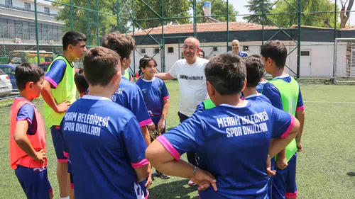 Konya'da yaz tatili böyle geçiyor! Binlerce çocuk sporla buluştu
