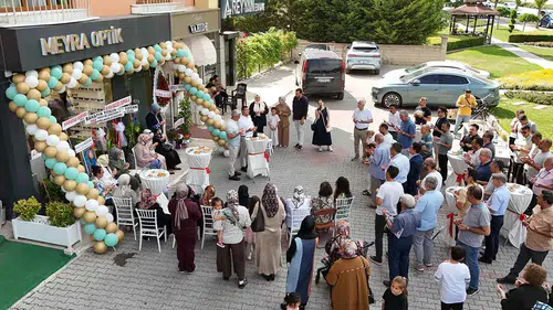 Konya'da Meyra Optik kapılarını açtı