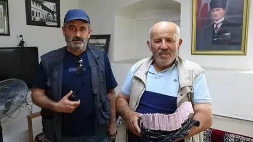 İnek almak için biriktirdiği altınlarını dolandırıcılara kaptırmaktan polis kurtardı