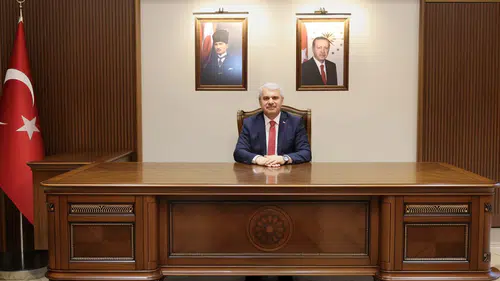 Vali Akın'dan Atatürk'ün Konya'ya gelişinin 106. yılı mesajı: "Tarihi bir dönüm noktasıdır"