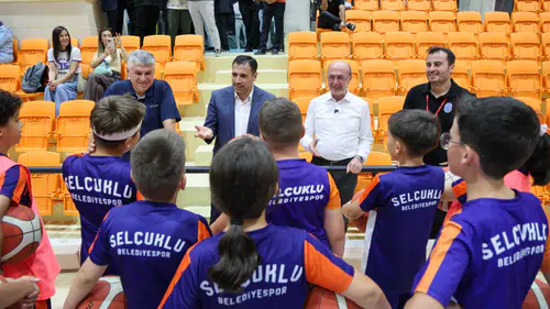 AK Parti Konya’dan Selçuklu çıkarması! Eğitim, sağlık ve spor yatırımları incelendi