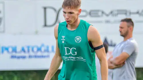 Konyaspor’un son transferi mesaiye başladı