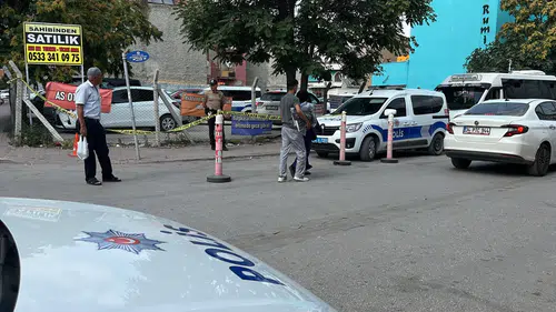 Konya’da bıçaklı kavga kamerada! Husumetlisini bıçaklayıp kaçtı