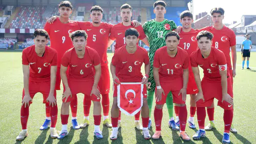 Konyaspor'un gençlerine milli davet