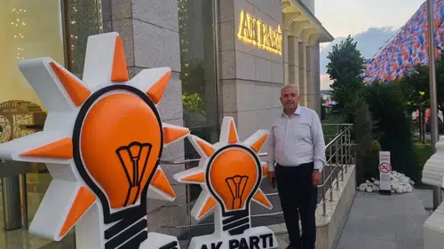 Konyalı Başkan Genel Merkez’de! Taş üstüne taş koyan diyerek açıkladı