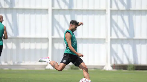 Fenerbahçe maçına hazırlanan Konyaspor'dan şut çalışması