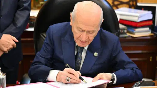 MHP lideri Bahçeli: "Öcalan umut hakkına kavuşmalı, Ahmetler görevine dönmeli!"