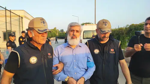 Flaş operasyon! Başkan ve eşine baskın yapıldı