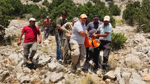 Karaman’da ava giden avcı kayalıklardan düştü