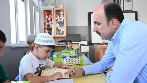 Konya'da Başkan Altay çocuklarla buluştu! Kur'an kursunu ziyaret etti
