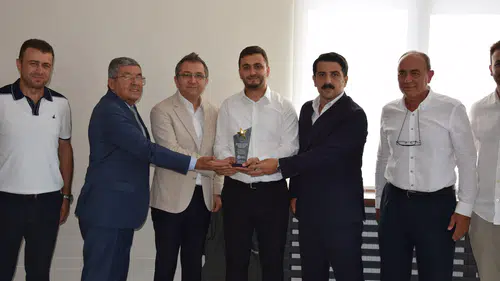 Konya’da vergi rekortmenleri ödüllendirildi!