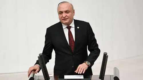 Milletvekiline bıçaklı saldırı düzenlendi