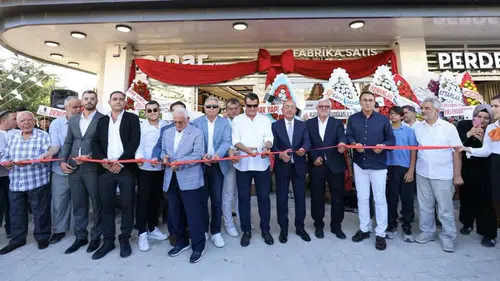 Konya’da ünlü marka Gazze Caddesi’nde Fabrika Satış Mağazası açtı!
