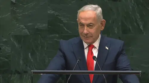 İsrail Başbakanı Netanyahu yuhalandı! Koltuklar boş kaldı