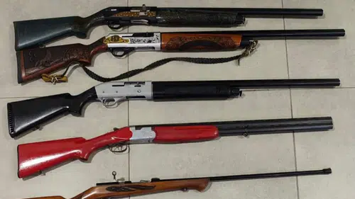 Konya’da operasyon! 6 ruhsatsız tüfek ele geçirildi