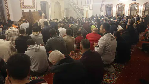 Konya Büyükşehir ayağa kaldırmıştı! Habibi Neccar Camii’nde kandil coşkusu
