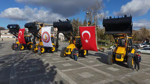 Seydişehir Belediyesi filosunu güçlendiriyor! Yeni araçlar hizmete alındı