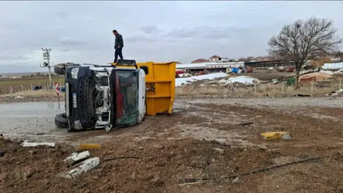 Konya-Adana yolunda korkutan kaza: Kamyon kontrolden çıktı
