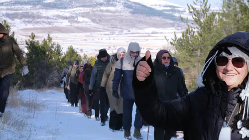 Konya’da müthiş yolculuk! Kar eşliğinde yürüdüler