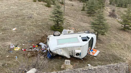 Isparta-Konya yolunda kaza! 3 yaralı